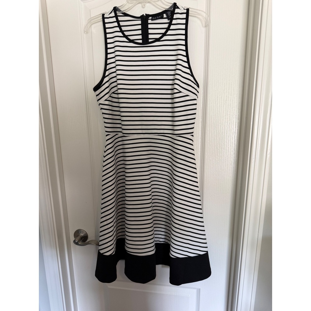 Nicole Miller Black White Striped Dress Women Fit Flare Skater Knit EUC Medium